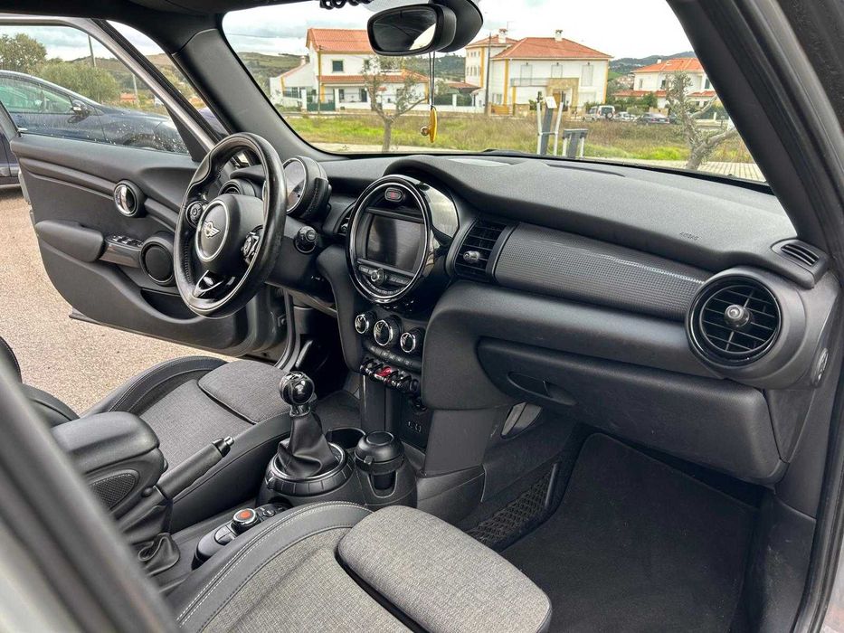 Mini Cooper D 1.5 116 cv 2016