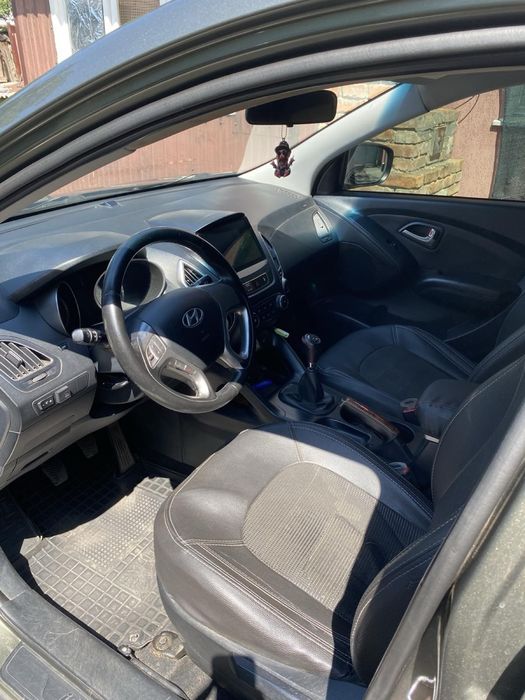 Hyundai AX35 2010
