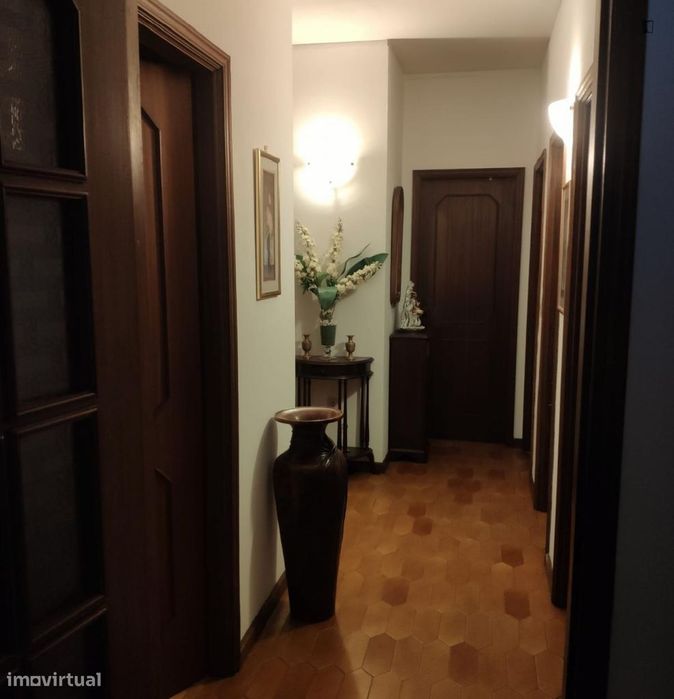 Quarto - localizado em Maia