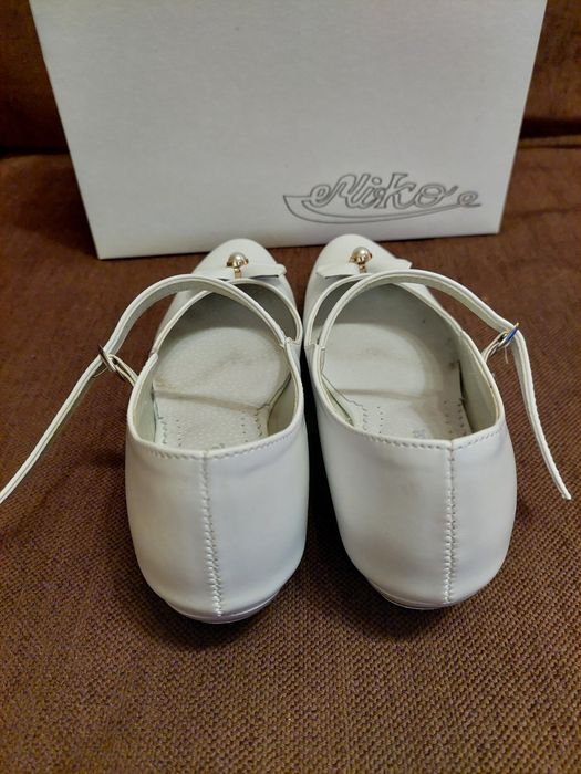 Buty białe / komunia święta / czółenka / baleriny /rozm. 35 SUPER STAN
