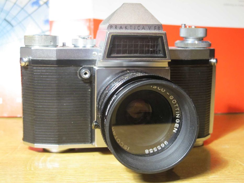 Praktica V FB lustrzanka z byłej NRD