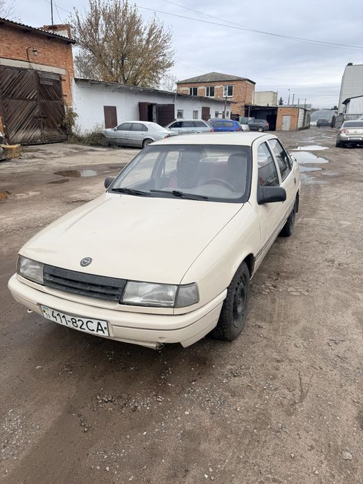 Opel vectra 2.0 г/б інжектор в гарному стані