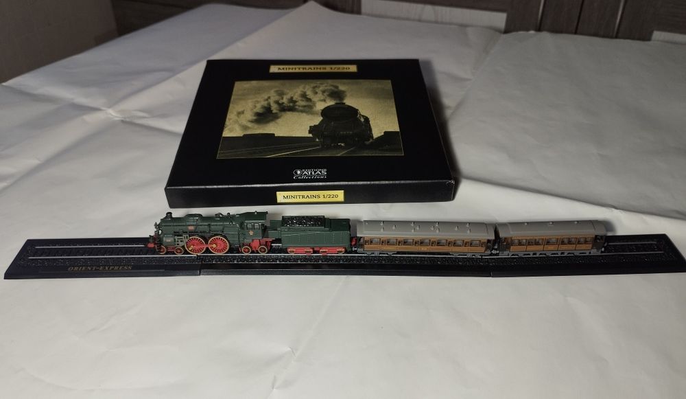 Східний Експрес модель паровоз масштабу 1/220 DeAgostini