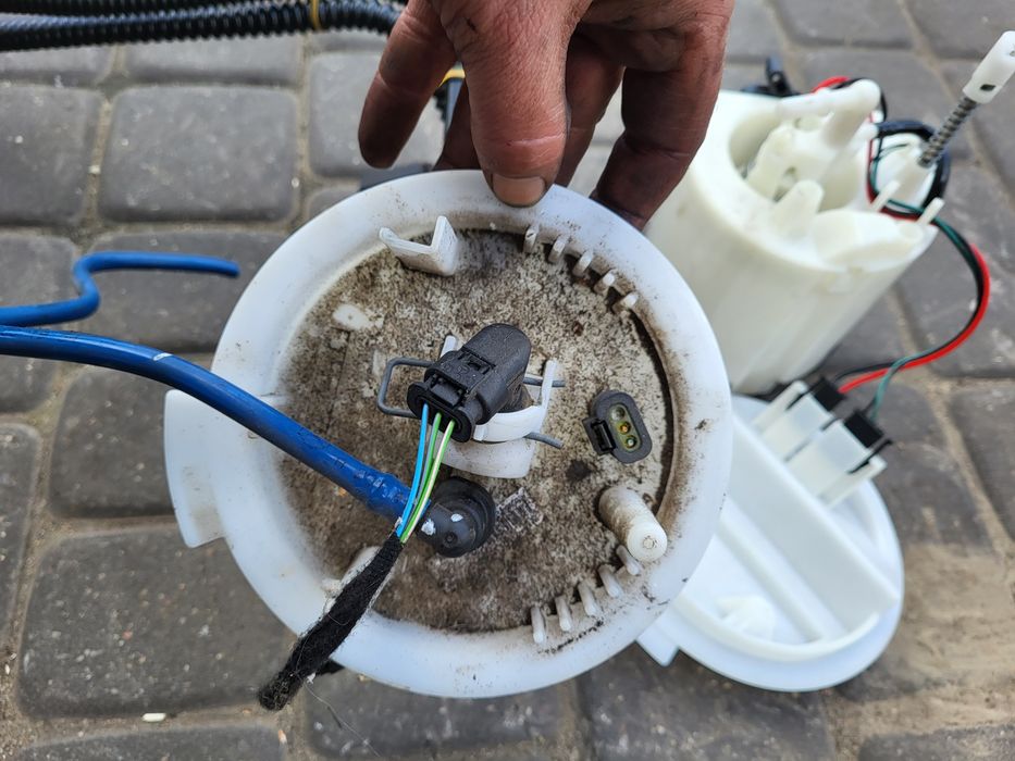 Pompka paliwa w zbiornik kia sorento 2 fl 2.4gdi 2012r