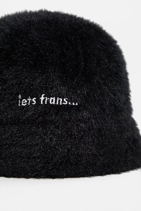 Urban outfitters мужская шляпа-ведро.
Urban Outlaws
Вам интересны вещи