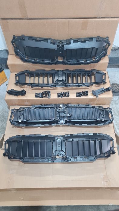 Жалюзи BMW 3 G20 LCI G21 Жалюзі Нові з моторчиком та без БМВ новые