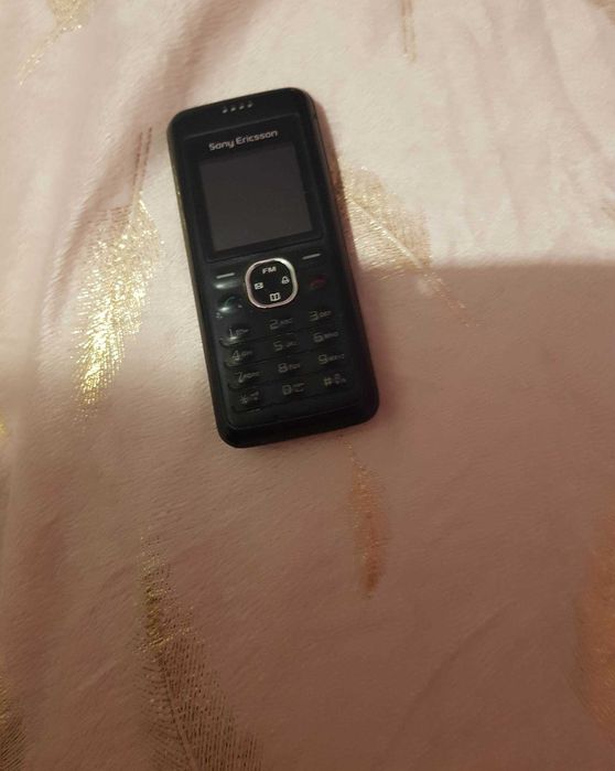 Telemóvel Sony Ericsson J132