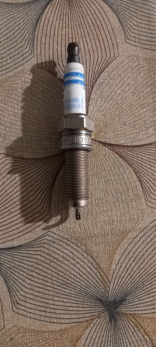 свічки запалювання BOSCH YR7SII3520X,0242135557.