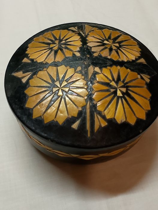 Шкатулка деревянная