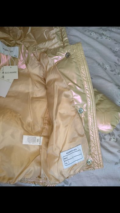 Reserved Куртка 74-80р. осінь-весна стьобана. М'яка, невагома. Нова