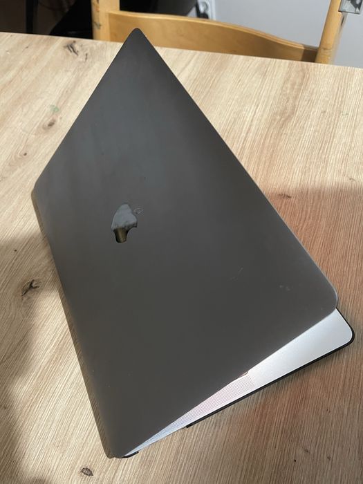 Apple Macbook A1708 bez blokad etui 8/128