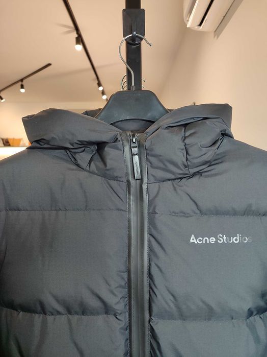 Пуховик Acne Studios Hooded puffer coat Black