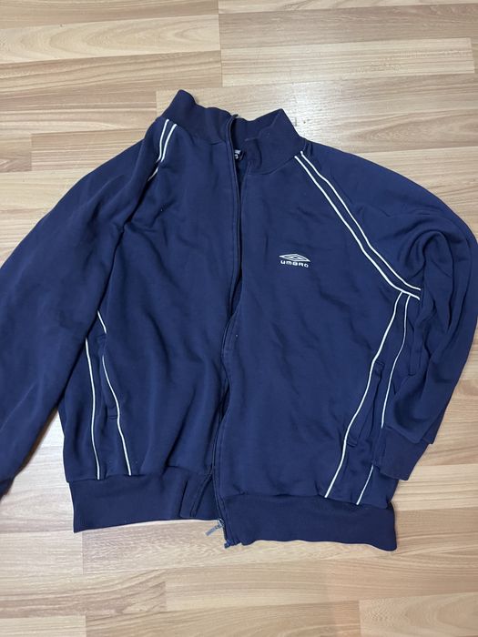 Зіпка від Umbro