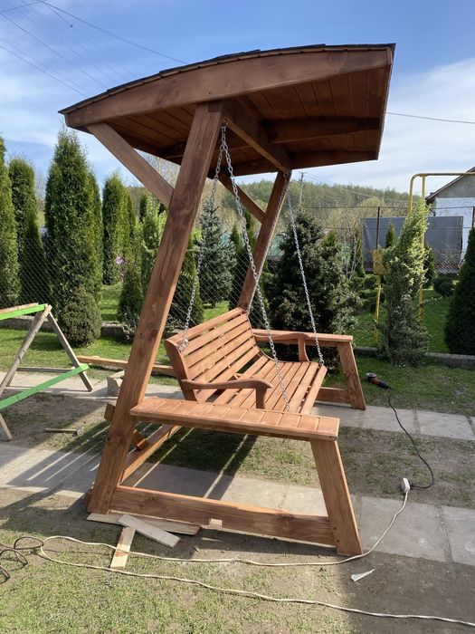 Садова гойдалка качеля