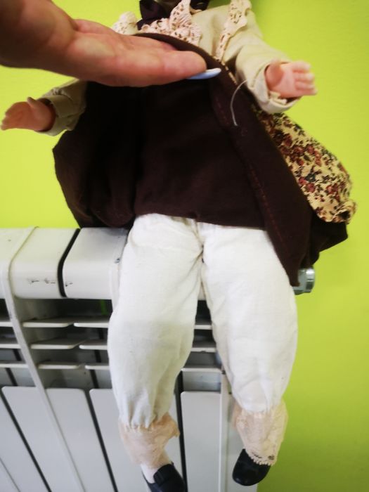 Boneca antiga de plástico vintage