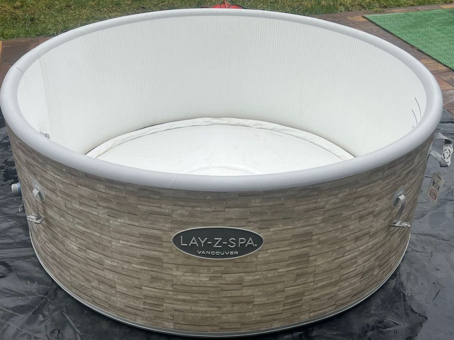 Niecka, basen do jacuzzi 5 osobowego 800litrow bestway Vancouver