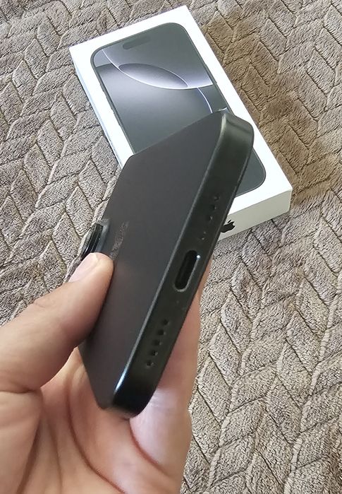 IPhone 16 Pro 128GB C/Garantia