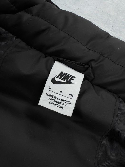 Жилетка чорна Nike демісезонна (жилет Найк унісекс)