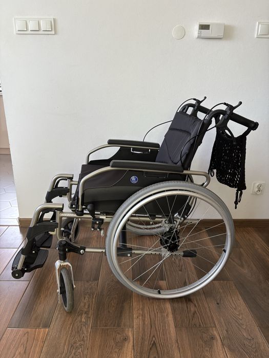 Składany wózek inwalidzki VERMEIREN V300