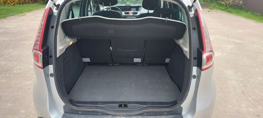 Авто Renault Scenic 2010р