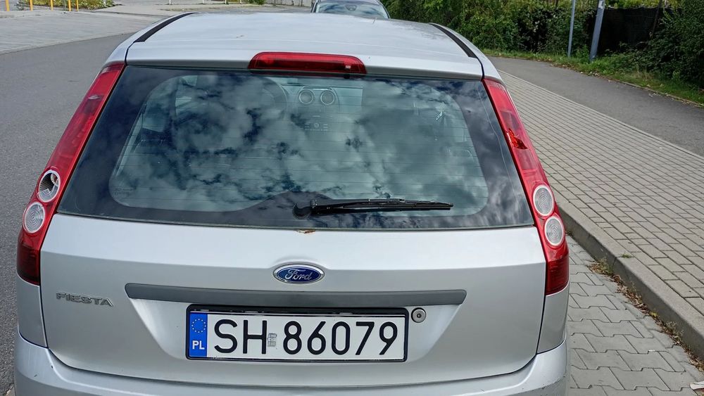 Ford Fiesta Mały przebieg.