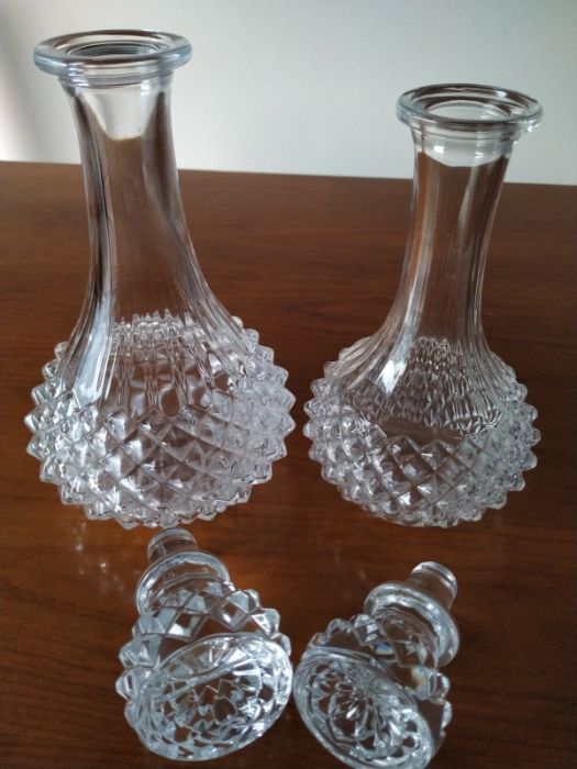 Garrafas Decanter com Tampa, em Cristal