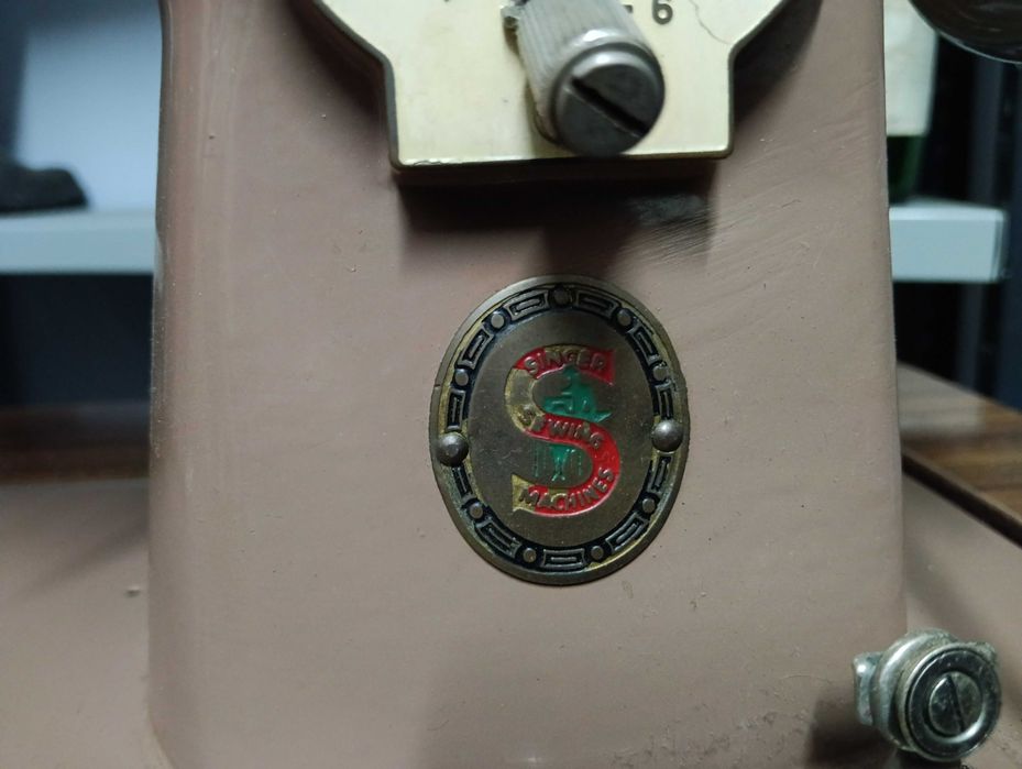 Máquina de costura Singer (2)