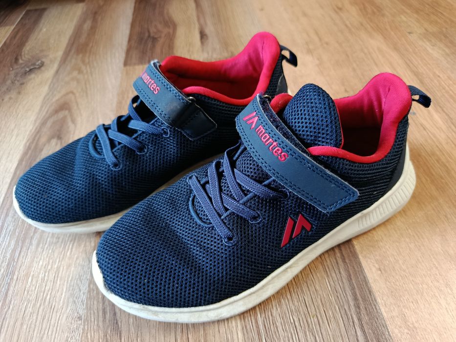 Sprzedam buty sportowe marters rozmiar 34