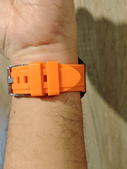 Relógio analógico e digital