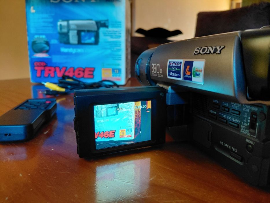 Sony Handycam CCD-TRV46E
