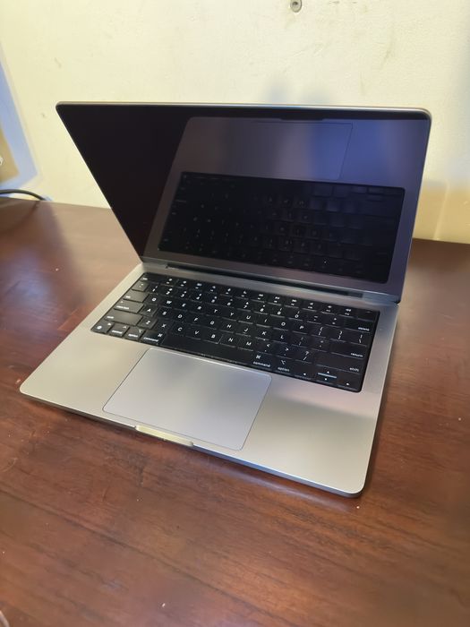 Macbok pro 14 M2 pro (12/19) 16Gb 1Tb - uszkodzona matryca