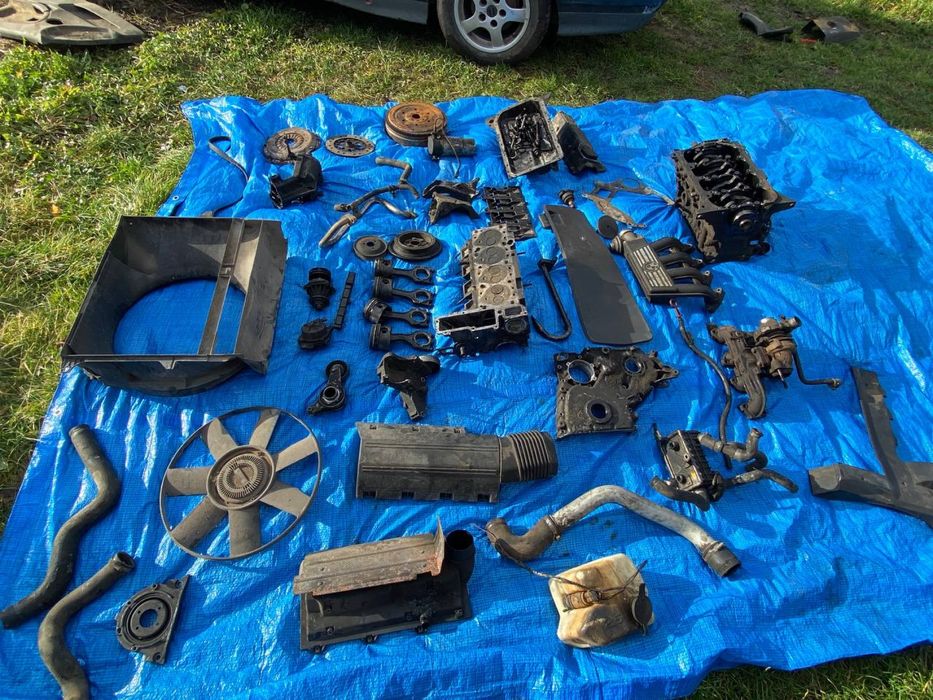 Запчастини БМВ E36 318tds m41 Бампери