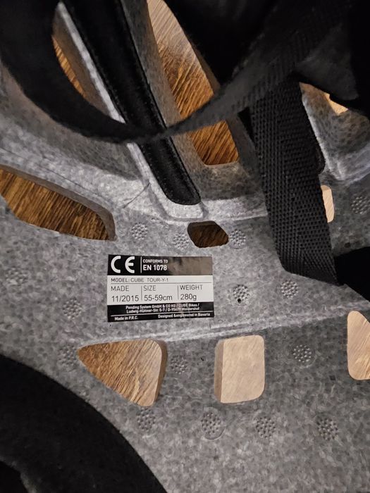 Велосипедний шолом Cube