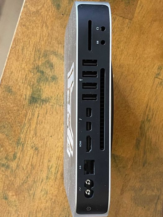 Mac Mini (2014)  I5 2x2,6GHz, 8GB RAM, 1TB HDD