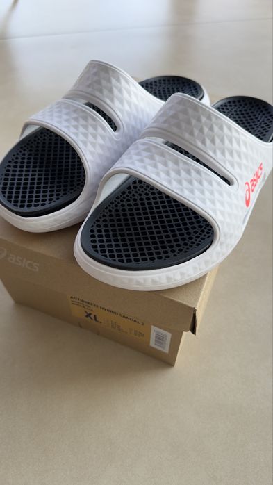 Шлепанцы тапочки asics 3d crocs adidas slide nike