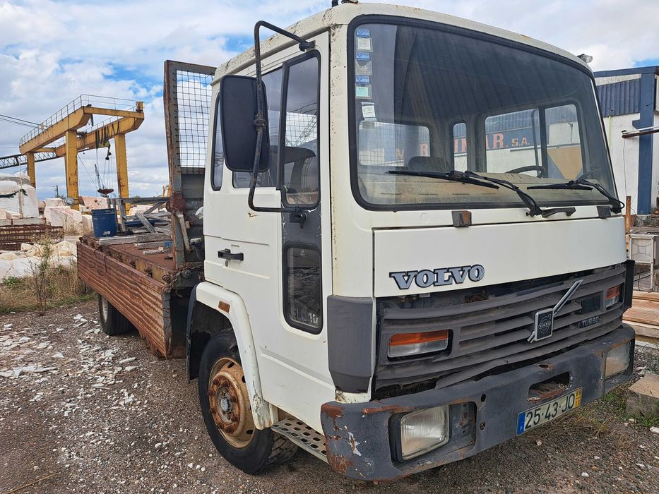 Camião VOLVO FL6 - 110A #MARG73