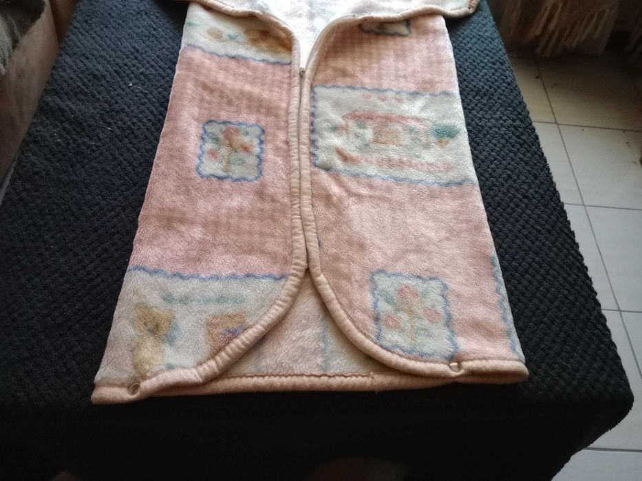 Manta, cobertor e agasalho - para berço, carrinho ou colo 80 x 88 cm