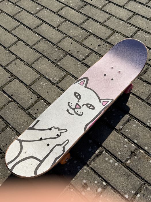 Skateboard deskorolka
