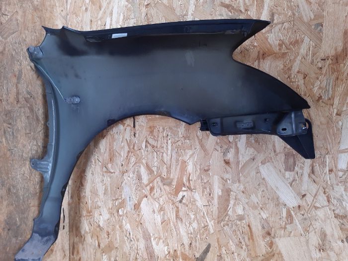 Błotniki przedni Toyota Corolla E12 kolor 209