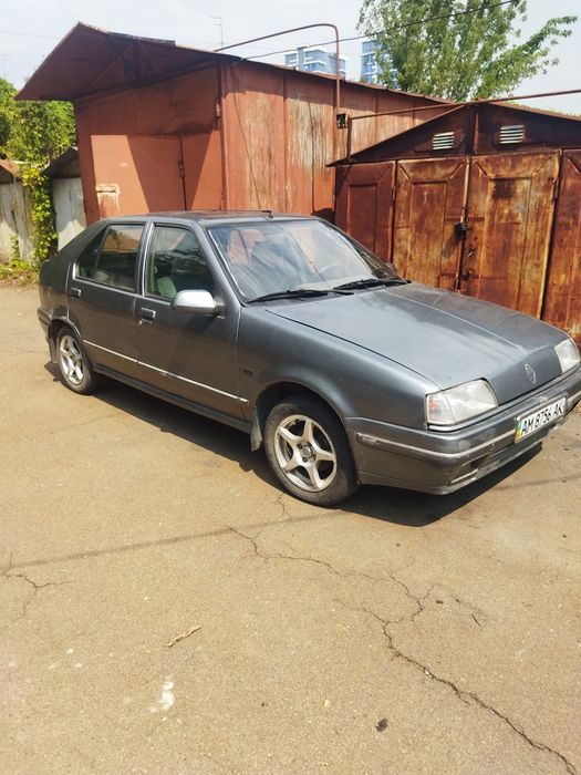 Запчасти Renault 19 1.7i.