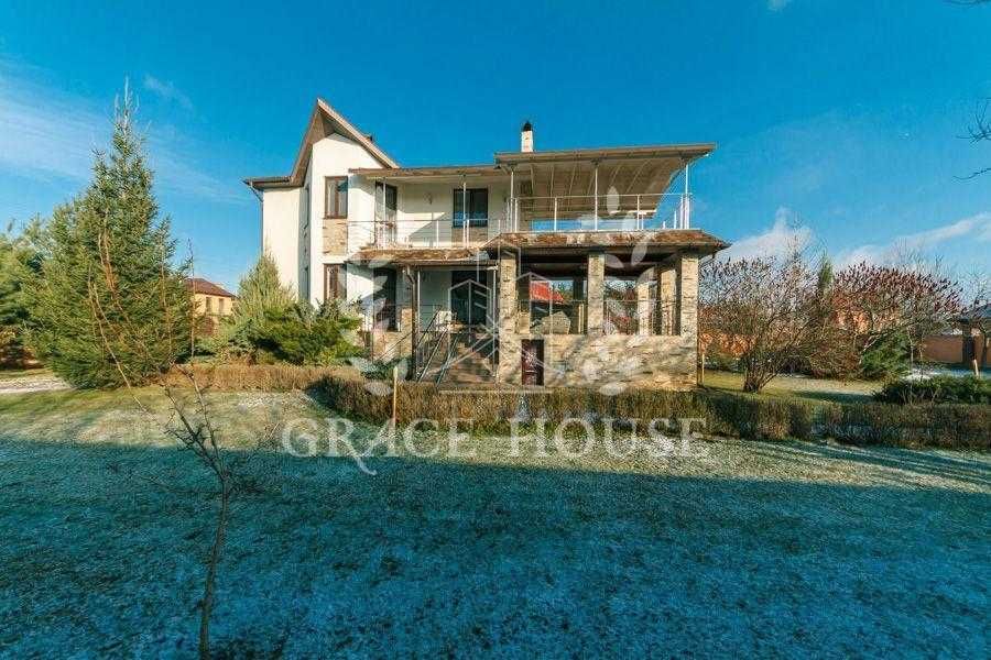 Продаж будинку з басейном та підвалом Віта-Поштова  15 соток газ