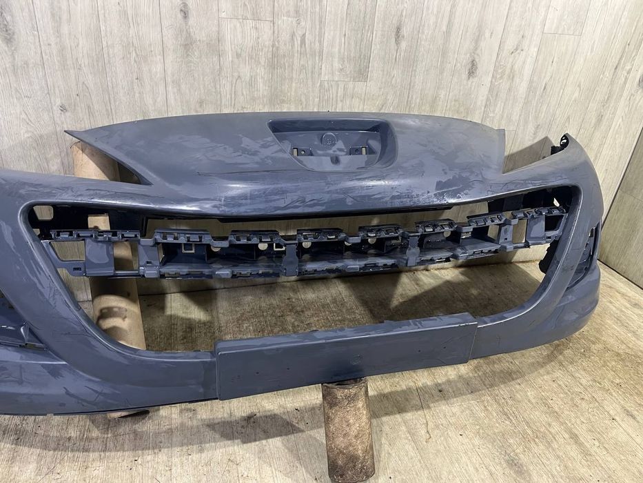 Бампер передний Peugeot 207/ ( 2009 2010 2011 2012 2013 2014 2015 г. )
