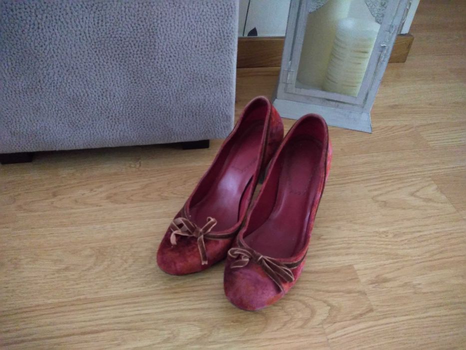 Sapatos salto alto
