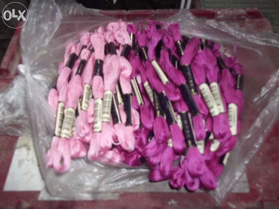 Meadas de ponto cruz novas da marca anchor