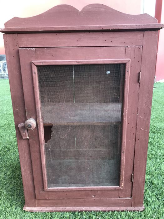 Armário centenário utilizado para guardar alimentos