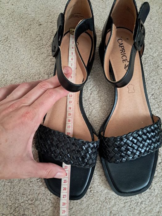 Босоніжки шкіряні 41