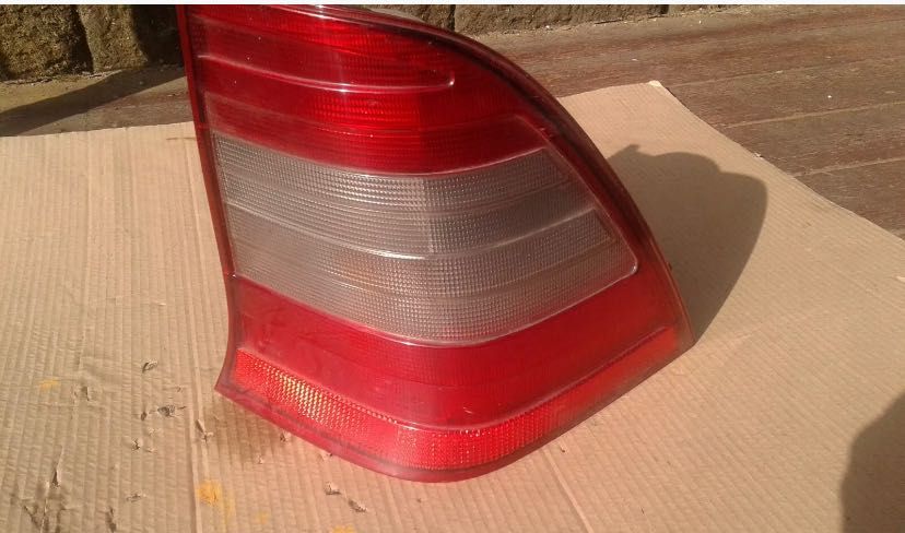 Farolins Mercedes carrinha 220 W202