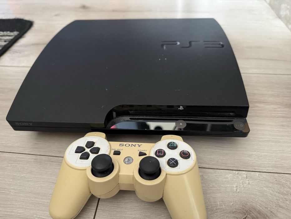 Sprzedam ps3 z kilkoma grami
