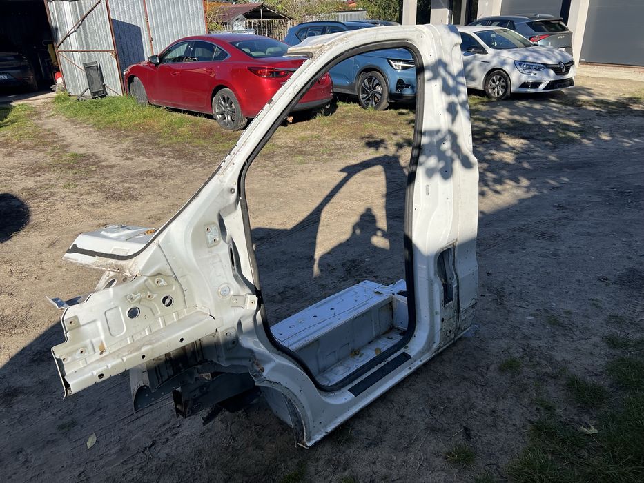 Ćwiartka bus trafic vivaro primastar