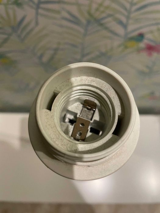 Candeeiro de chão em Metal – Altura justável, Base pesada